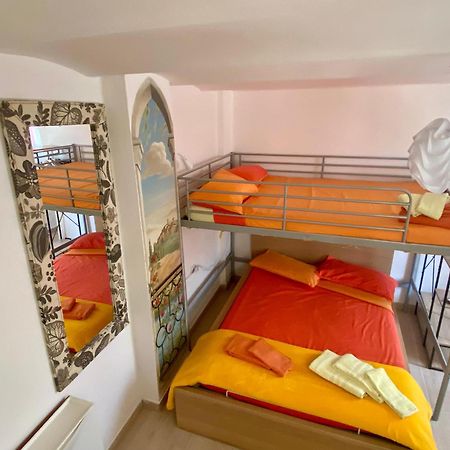 ジェノヴァLa Casa Di Ida Nel Porto Anticoアパートメント エクステリア 写真